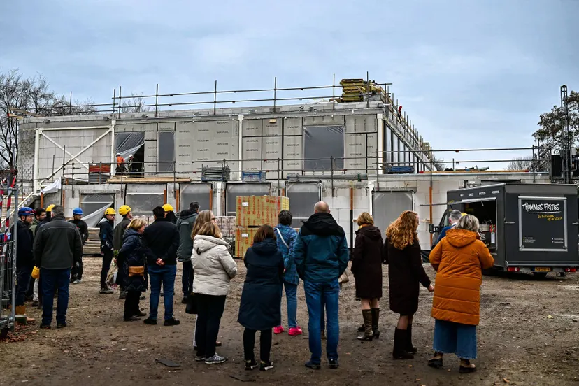 Foto 2 - Feestelijk moment hoogste punt MFA Westwijzer_Dick Vogelzang naamsvermelding