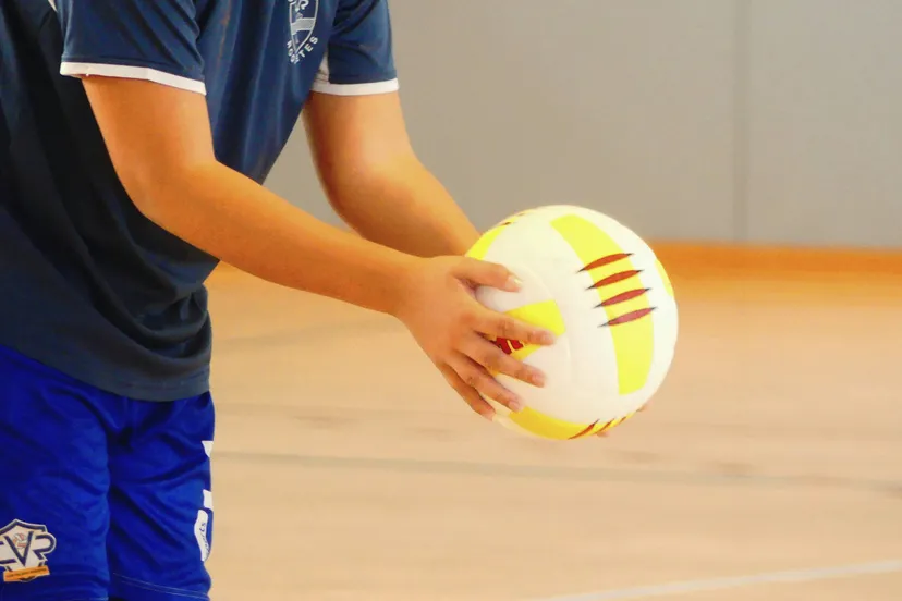 volleybal estanislau-valmana-Y9sV1E-fd10-unsplash