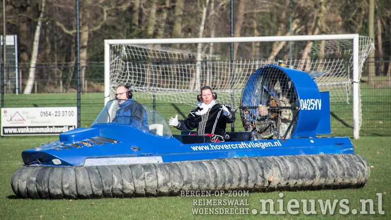 20180210 oss intocht 000