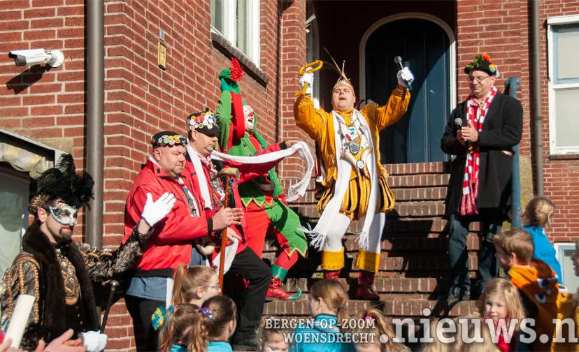 20220226 oss intocht 000