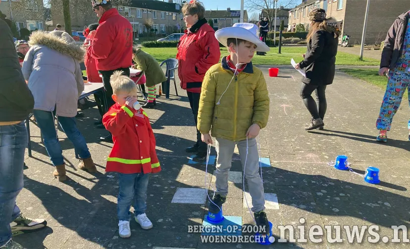 20220227 oss ostrechtse rwooie spellekes draod 006