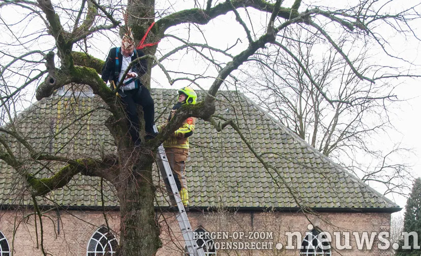 20230218 jkr oss intocht 000