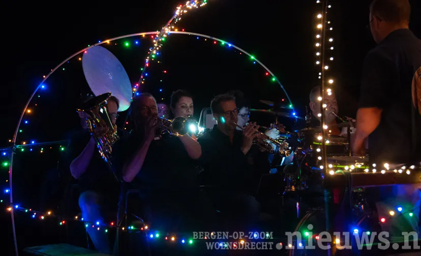 20240413 jkr huij lichtstoet 000