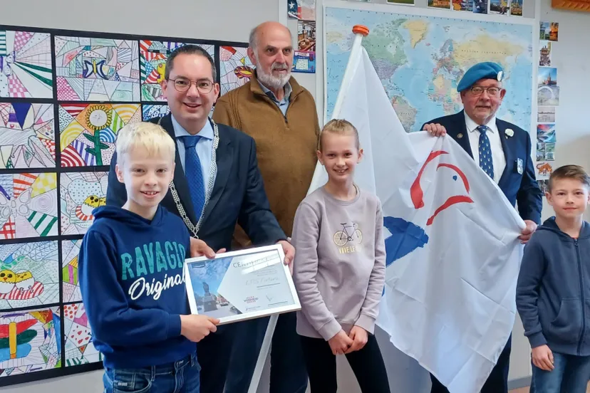 adoptie oorlogsmonument fortuna edited