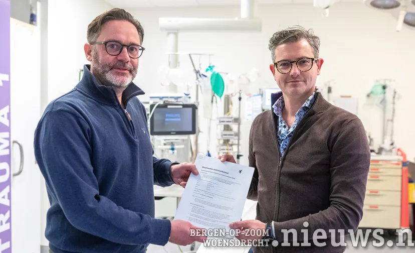 bravis sluit zich aan bij stichting need menno gaakeer van need en robbert groenewegen