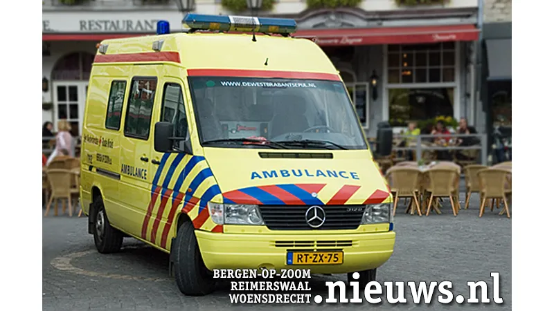 jkr div ambulance 01