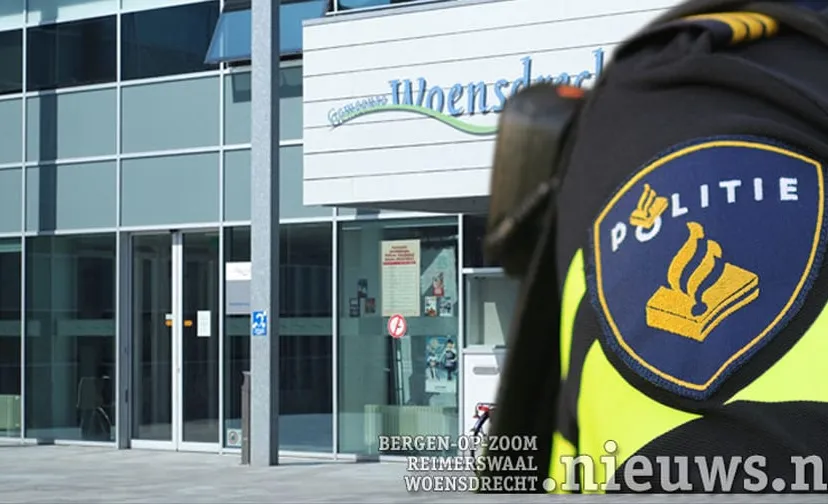 jkr hoo gemeentehuis politie 001b