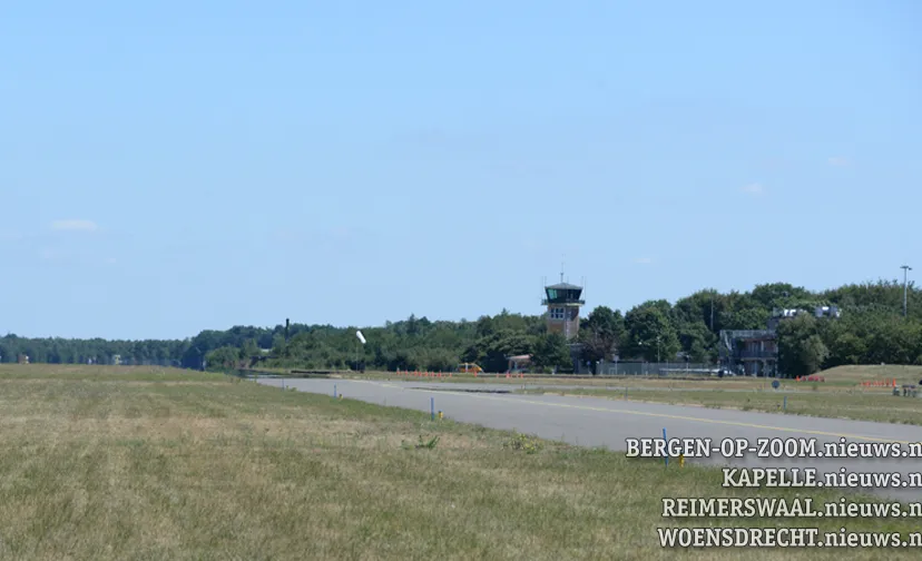 jkr hoo verkeerstoren vliegbasis 001a 896