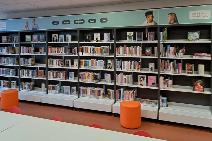 13112025_Beeld_Verhuizing bibliotheek in Ossendrecht