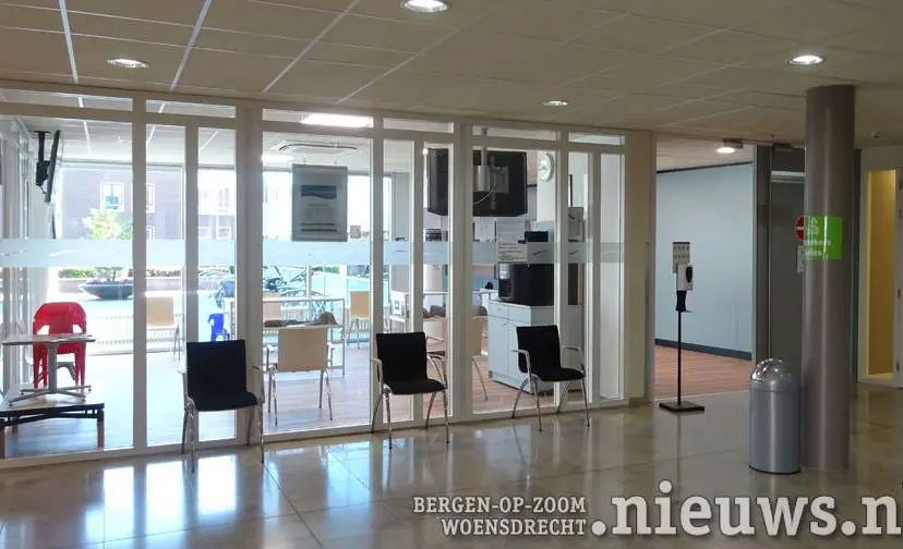 20210601_Hoo_Loketten_Gemeentehuis_002b