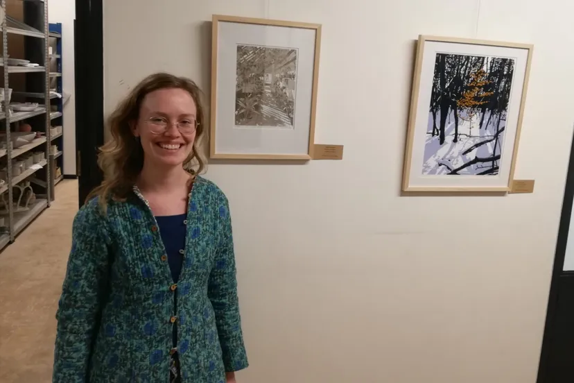 02 expo zgc de werken zijn te koop linda de graaff is de eerste bije koopster van een werk van kees versteeg