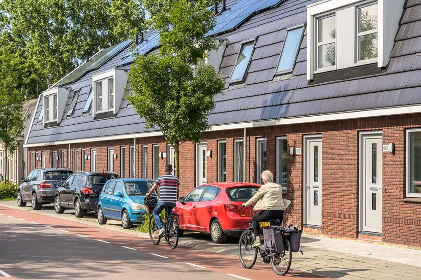 5gjpgwoningen plan luyt aan de dorpsstraat in assendelft
