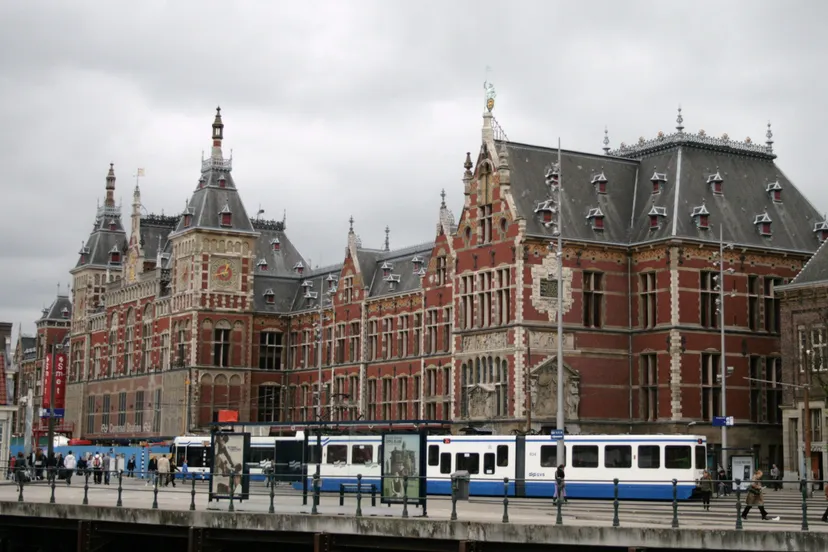 amsterdam centraal station