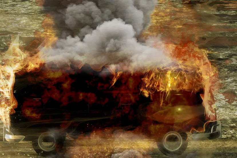 auto brennt