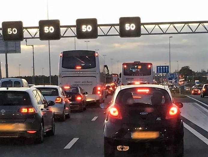 dnzqgdrxkaau1tejpg large