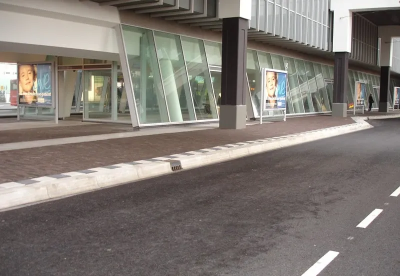 perronband busstation zaanstad 01