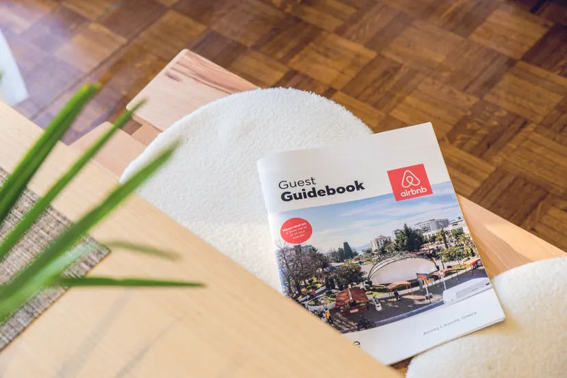 screenshot 2019 07 01 guest guidebook free stock photo