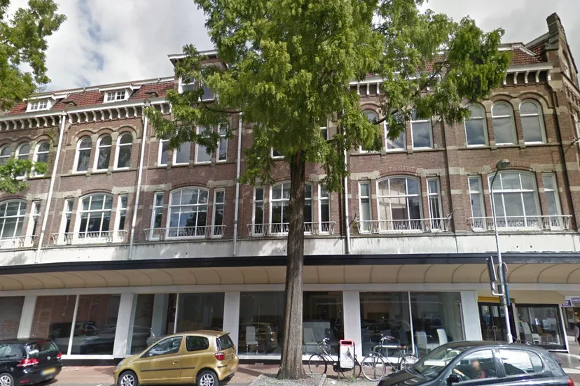 westzijde gezien vanuit de stationsstraat