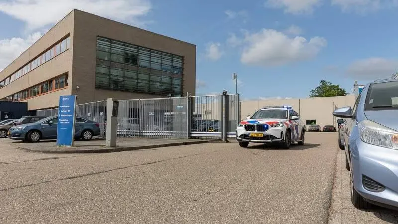 3022addc-b006-4861-adae-e41770c633e0