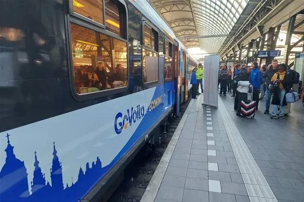 afbd73cb-c4c4-4684-979b-9991b016abc5