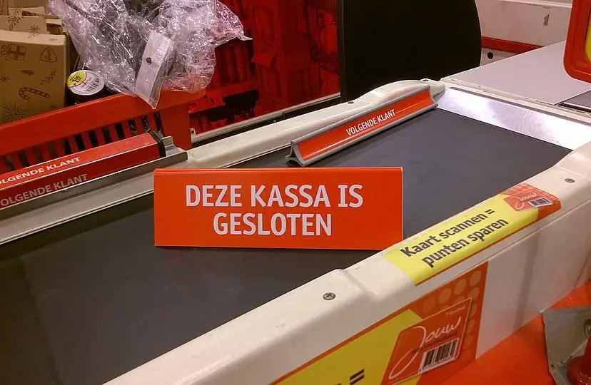 Deze_kassa_is_gesloten,_Kruidvat_Winschoten_(2018)
