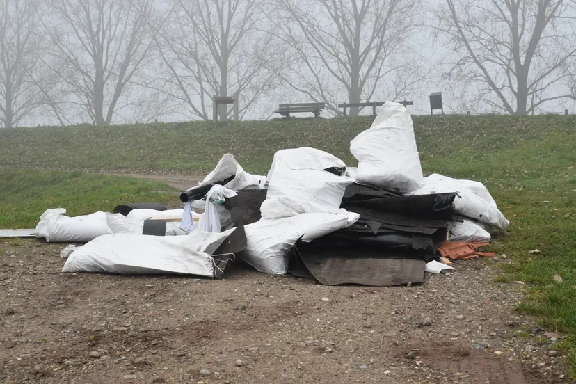 066c3e3b-9bf7-4444-990a-a670c52813a7