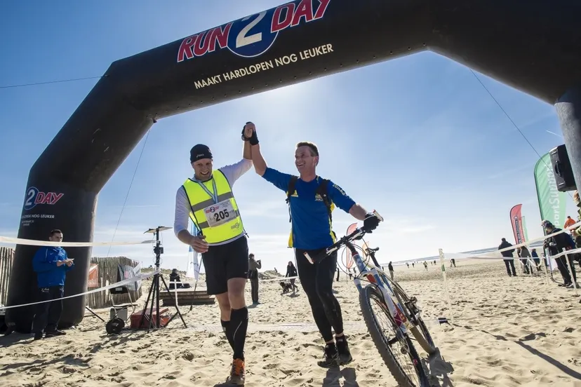 finish duo nieuwsbrief strandmarathon scheveningen zandvoort