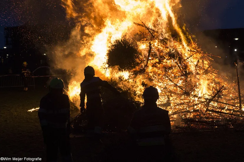 kerstboomverbranding wim meijer fotografie