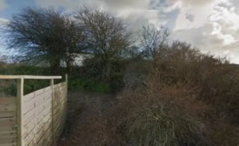 mogelijke locatie tennishal duintjesveld google streetview