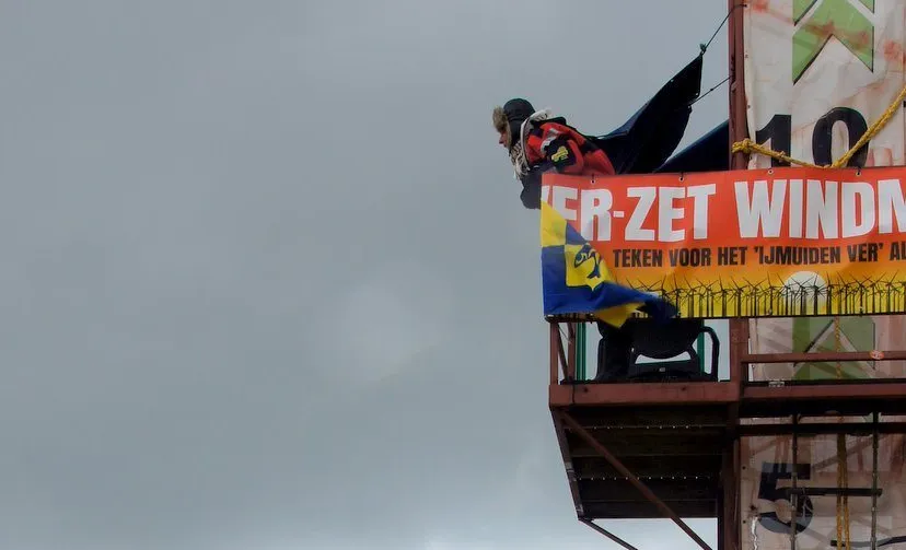 paalzitten gerard kuipers bezoekt paal irma de jong van middelkoop gemeente zandvoort