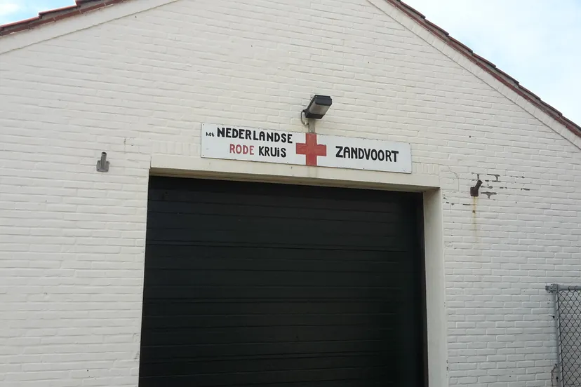 rode kruis gebouw nic beetslaan jaap koper