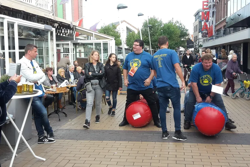 rondje dorp bij rabbel jaap koper