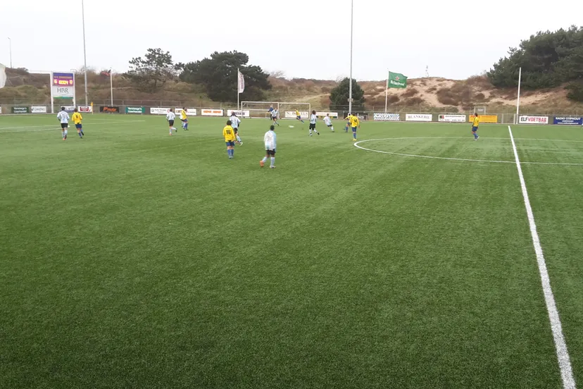 wedstrijdbeeld sv zandvoort vlug en vaardig 051215 jaap koper