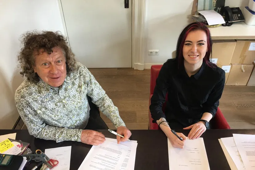 wendy moore en arther herman tekening contract zip records 2022