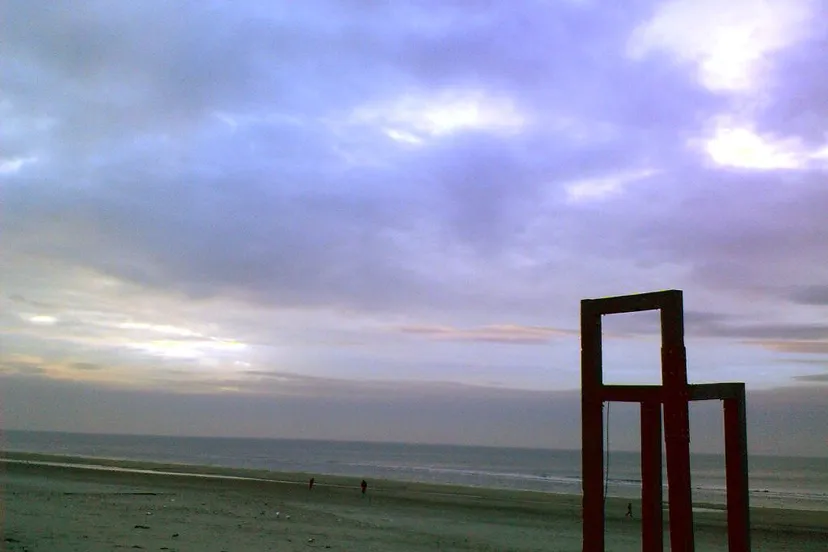 zandvoort kunst op het strand wikimedia methoxyroxy