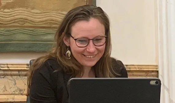 zita pels in gesprek met de leerlingen provincie noord holland aangeleverd