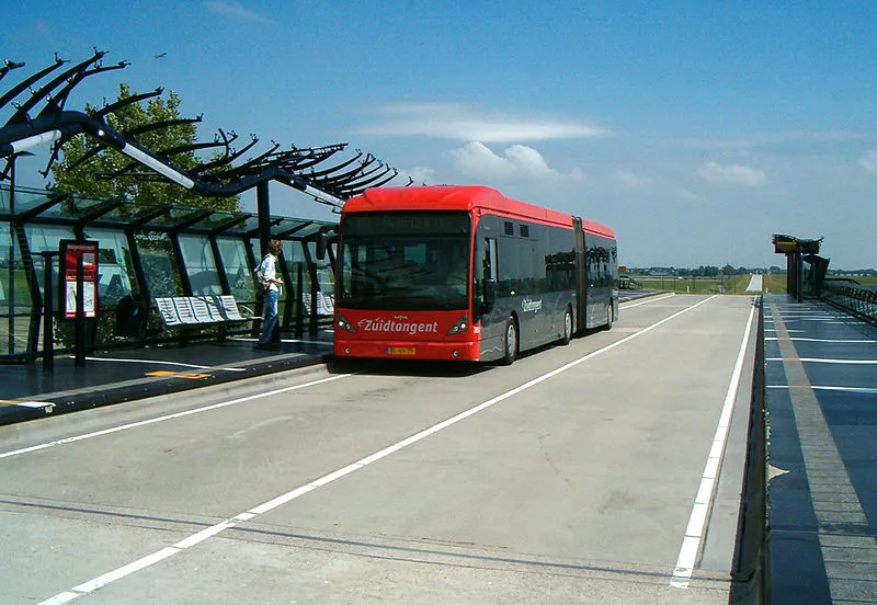 zuidtangent op halte beukenhorst hoofddorp wikimedia shirley de jong creative commons cc by sa 25