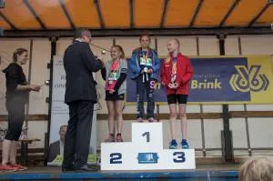 prijsuitreiking mini marathon zeewolde atletiek