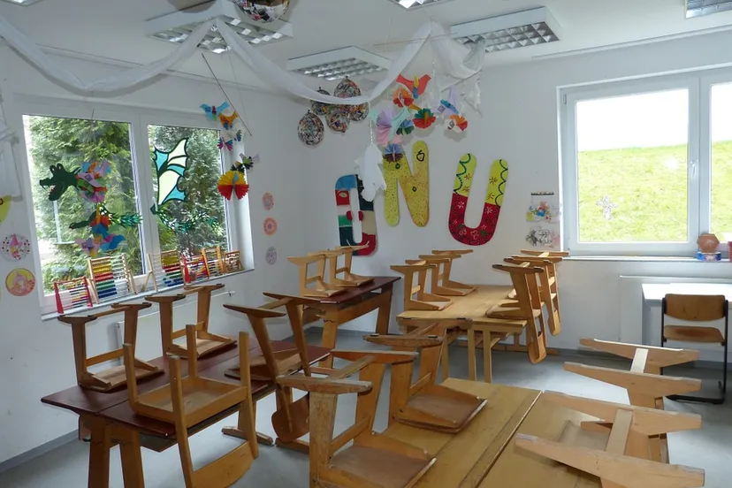 class 224148 960 720