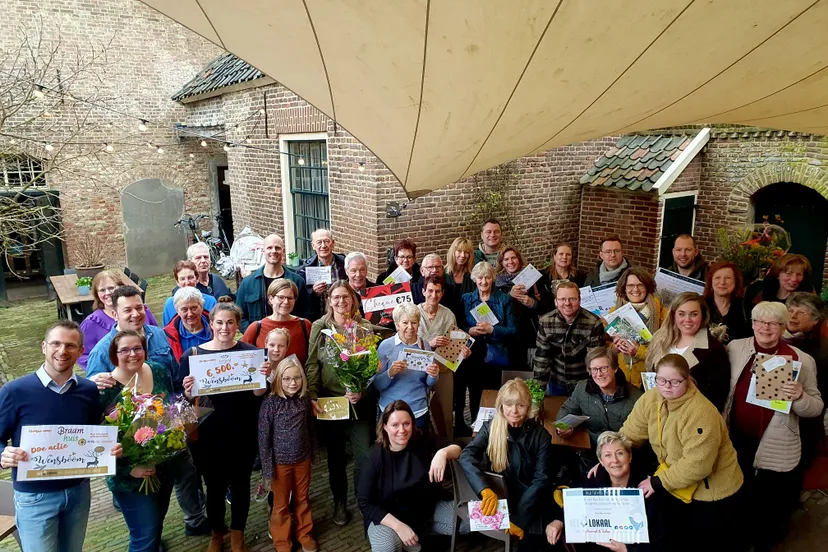 eetlokaal bijna 40 mensen zien een wens voo rhun dierbare in vervulling gaan