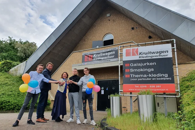 kruitwagen kledingverhuur