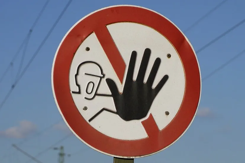 stop 1756179 960 720