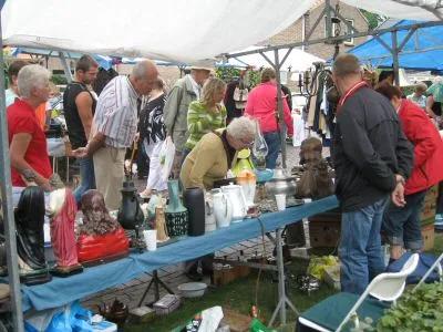 vlooienmarkt braamt foto 1
