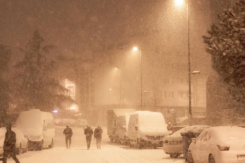 servetphotograph-town-6962085_1920