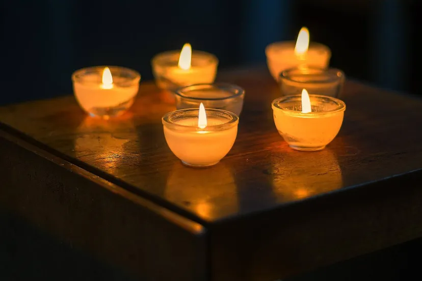 candles-2138132_1920