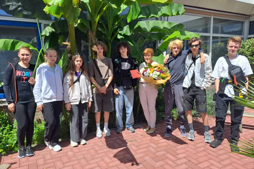 scholieren internationale schakelklas bij piezo foto stichting piezo