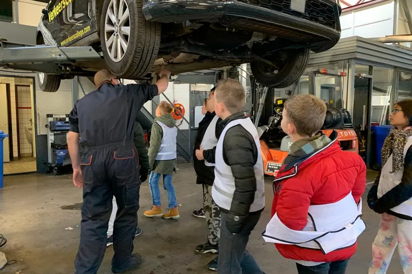 werkbezoek van der linden groep 2