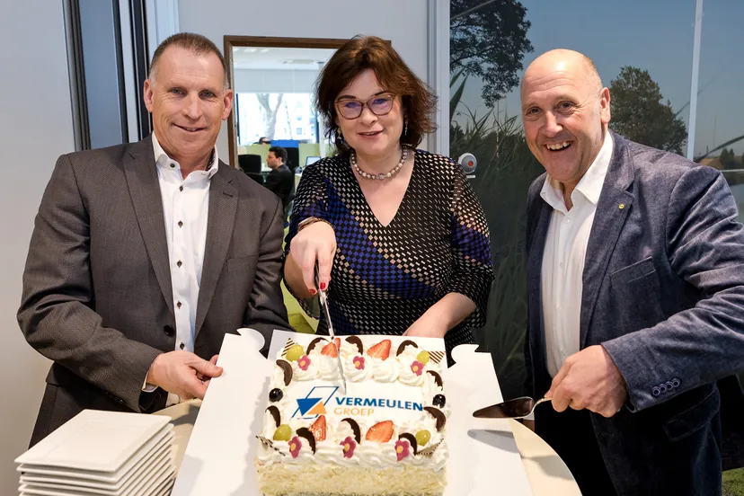 0131 copyrightfotoflexnl20022019 jakobien groeneveld ondertekening contract buitenruimte15952