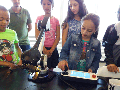 20180418 piezo robots400