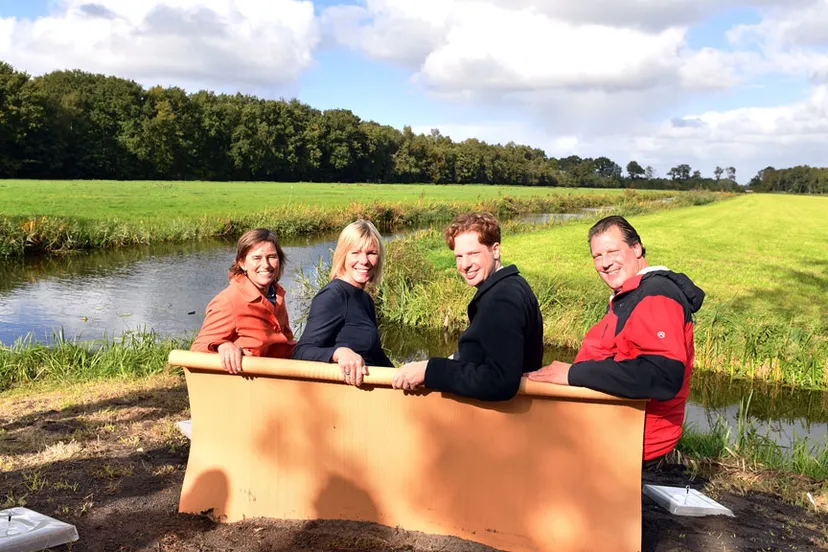 afbeelding oa floor vermeulen op bankje